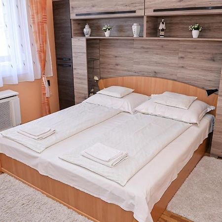 Lilla Vendeghaz Villa Hajdúszoboszló Екстериор снимка
