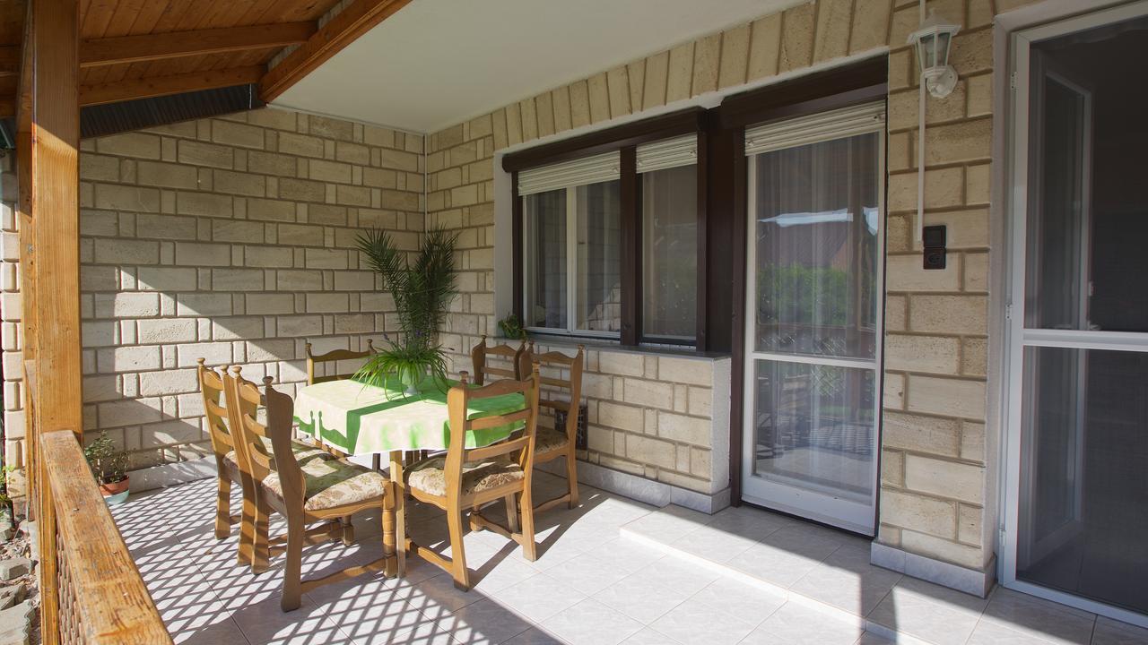 Lilla Vendeghaz Villa Hajdúszoboszló Екстериор снимка